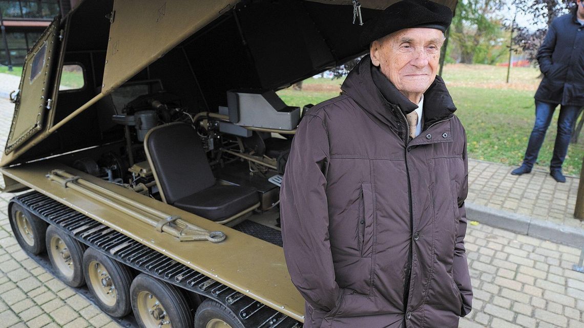 Nietypowa "nauka jazdy" na Politechnice Lubelskiej. Na takich pojazdach szkolili się czołgiści [zdjęcia]