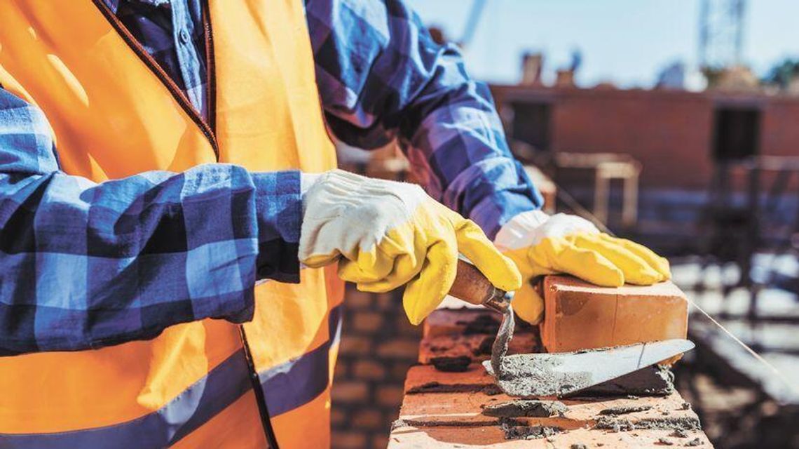Nietypowe łupy złodziei. Kradli tynk i grunt