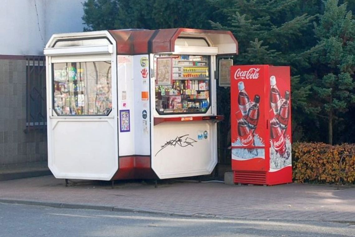 Nieudany skok pod bokiem sądu i prokuratury