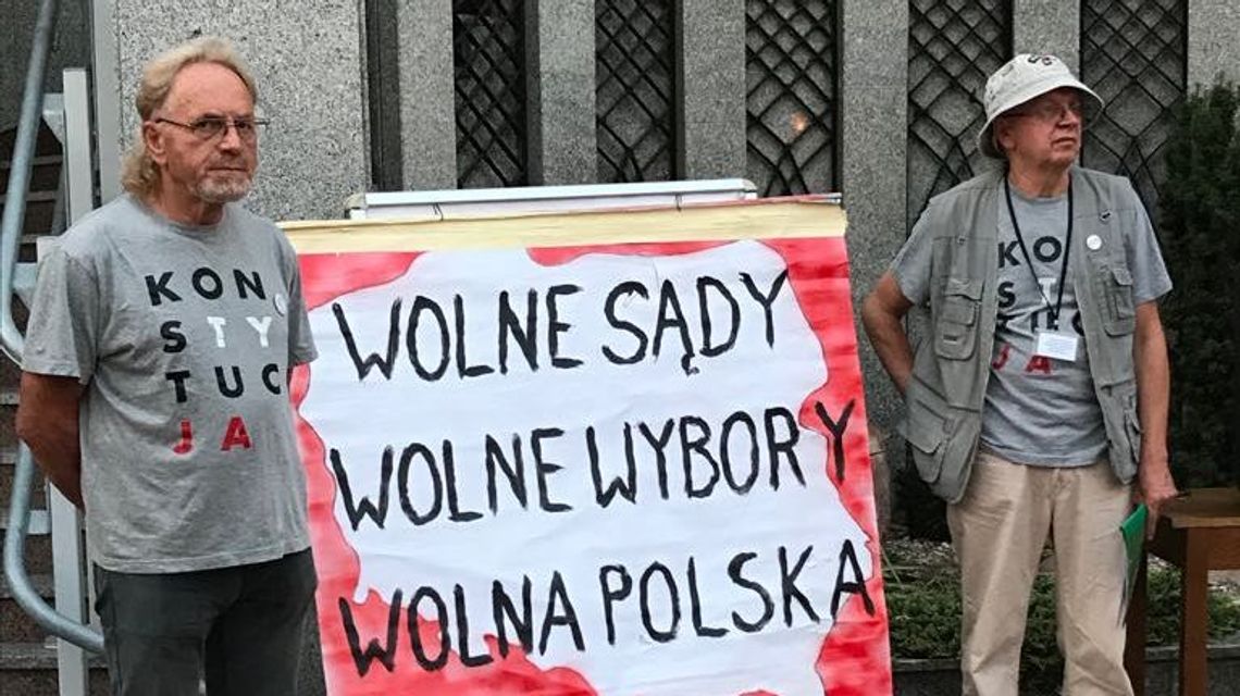 "Niewątpliwie niesłuszne zatrzymanie". Działacz KOD dostał zadośćuczynienie 