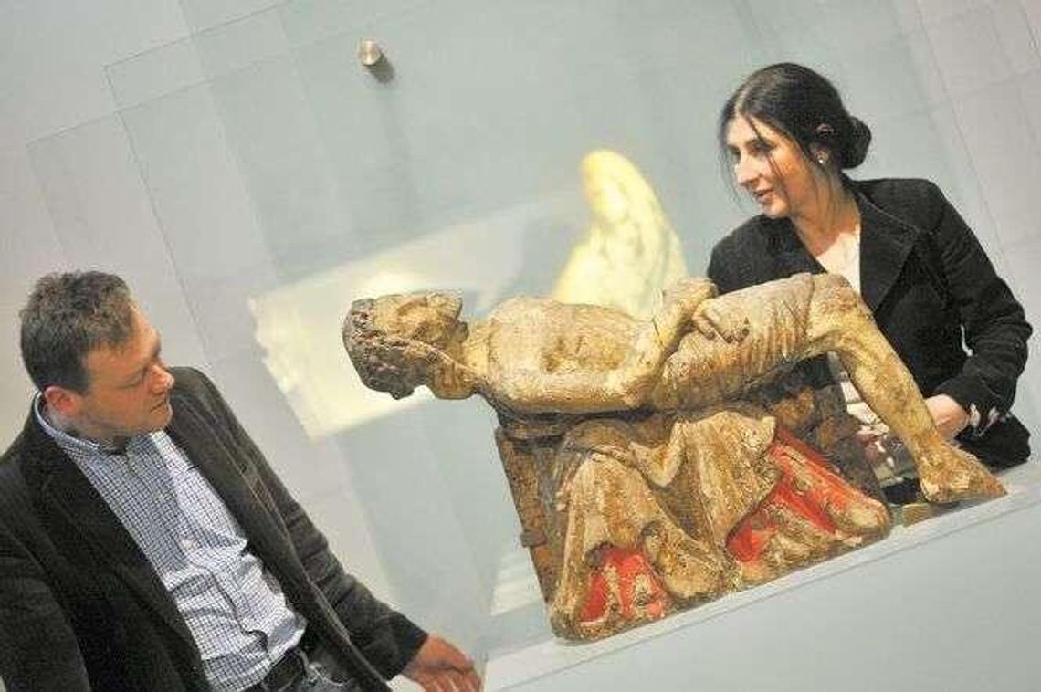 Niewidzialna Madonna w Muzeum Lubelskim. Czy to pieta z lubelskiej fary?