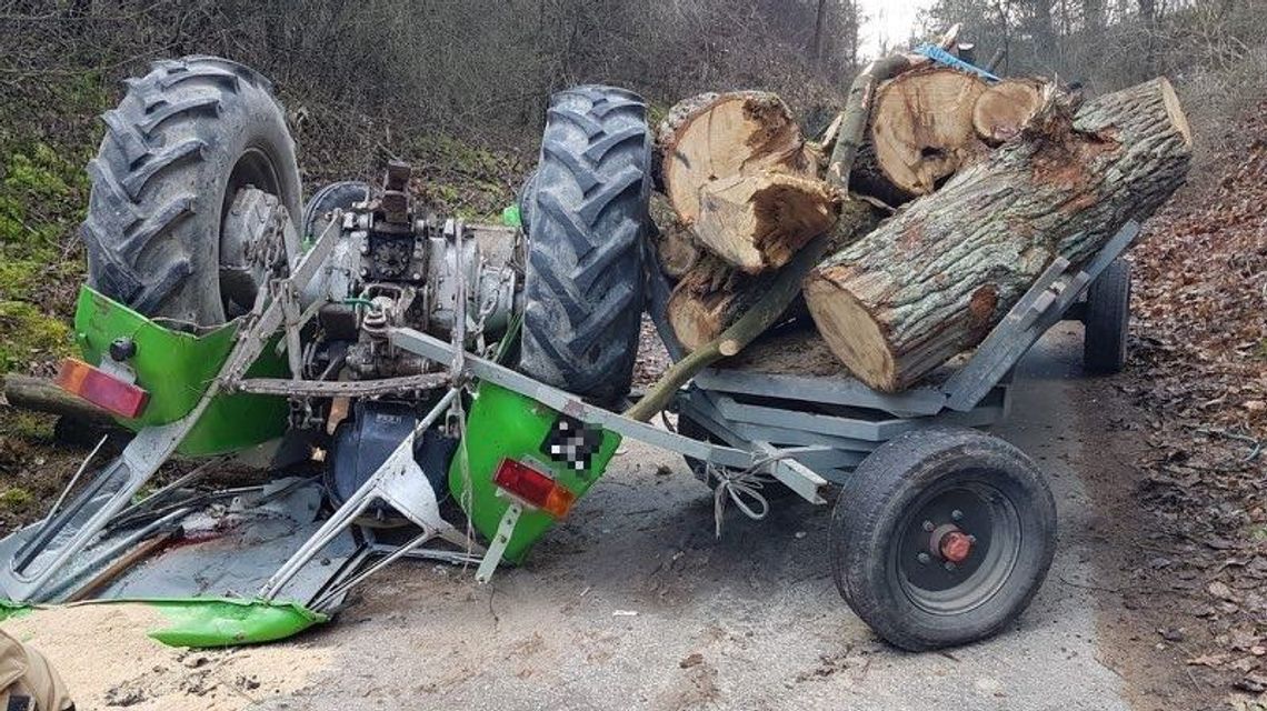 Niewiele brakowało do tragedii. Przewrócił się ciągnik. W kabinie były dzieci