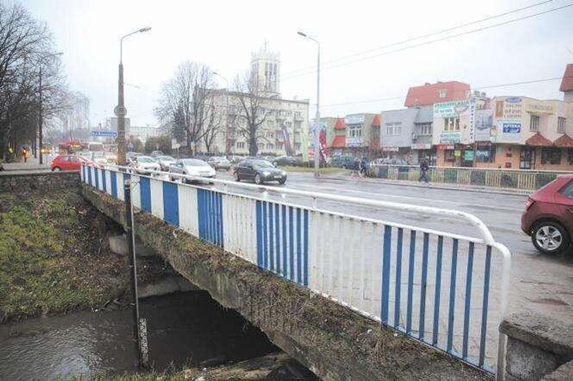 Niewielki most, a utrudnienia dla kierowców będą ogromne. Zamkną drogę Niewielki most, a utrudnienia dla kierowców będą ogromne. Zamkną drogę