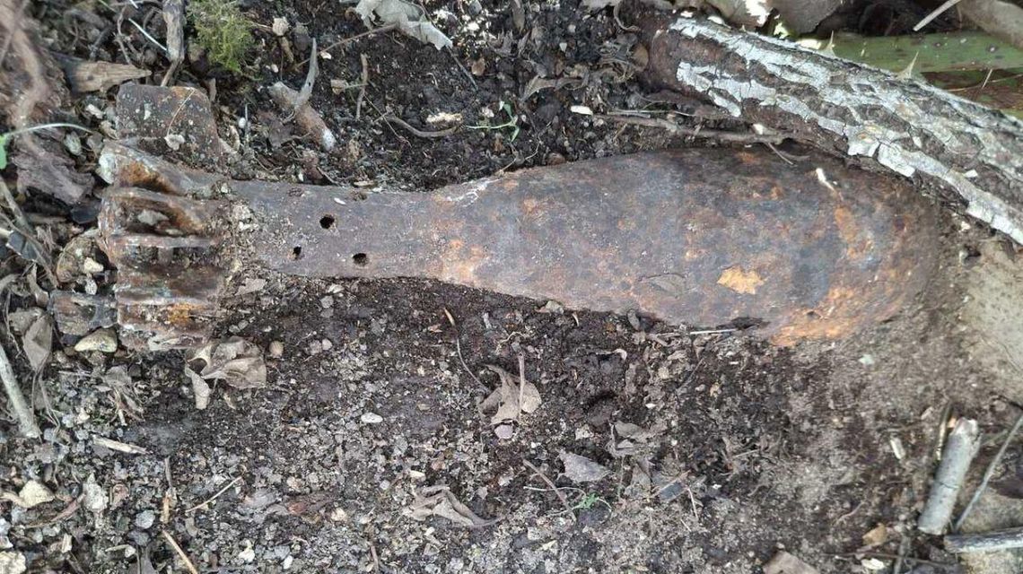 Niewybuch z II wojny światowej znaleziony podczas prac polowych Niewybuch z II wojny światowej znaleziony podczas prac polowych