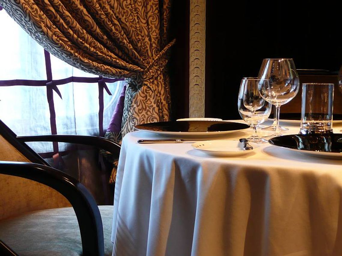 Nieznana kobieta opłaciła wszystkim rachunek w restauracji