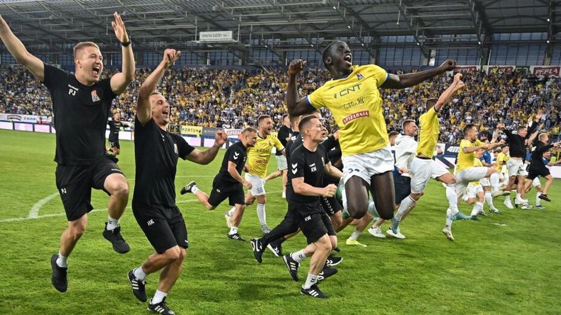 Niezniszczalny Motor Lublin pokonał Arkę Gdynia i po 32 latach wraca do ekstraklasy [wideo]