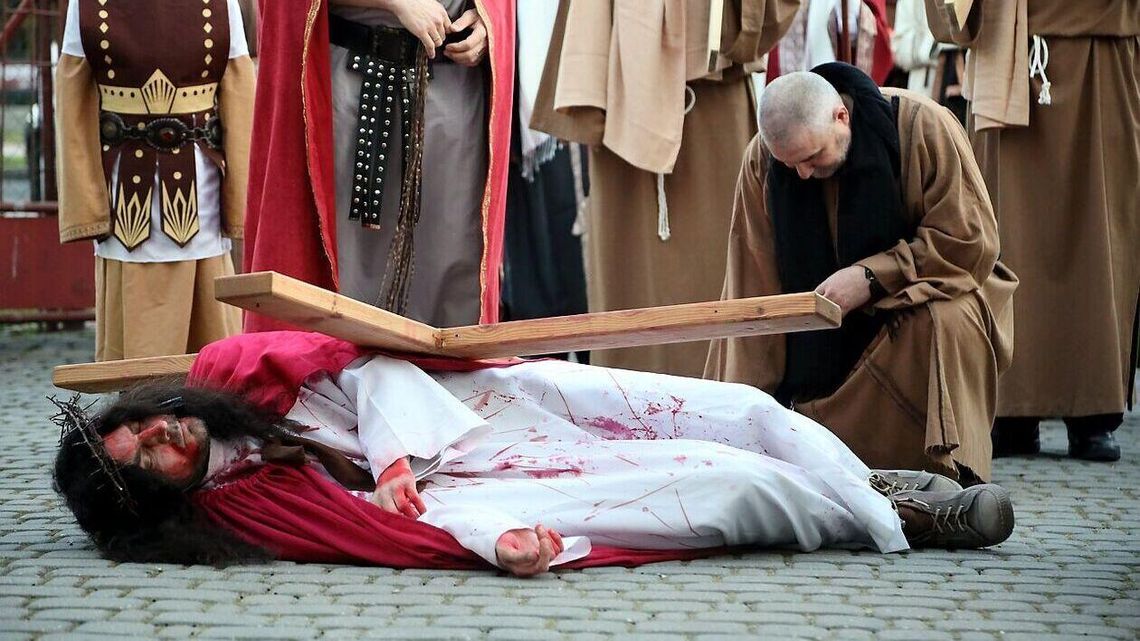 Niezwykłe Misterium Męki Pańskiej w Świdniku Niezwykłe Misterium Męki Pańskiej w Świdniku