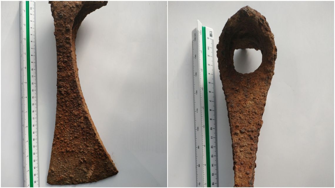 Niezwykłe znalezisko na Lubelszczyźnie. Z Bugu wyłowiono topór z wczesnego średniowiecza