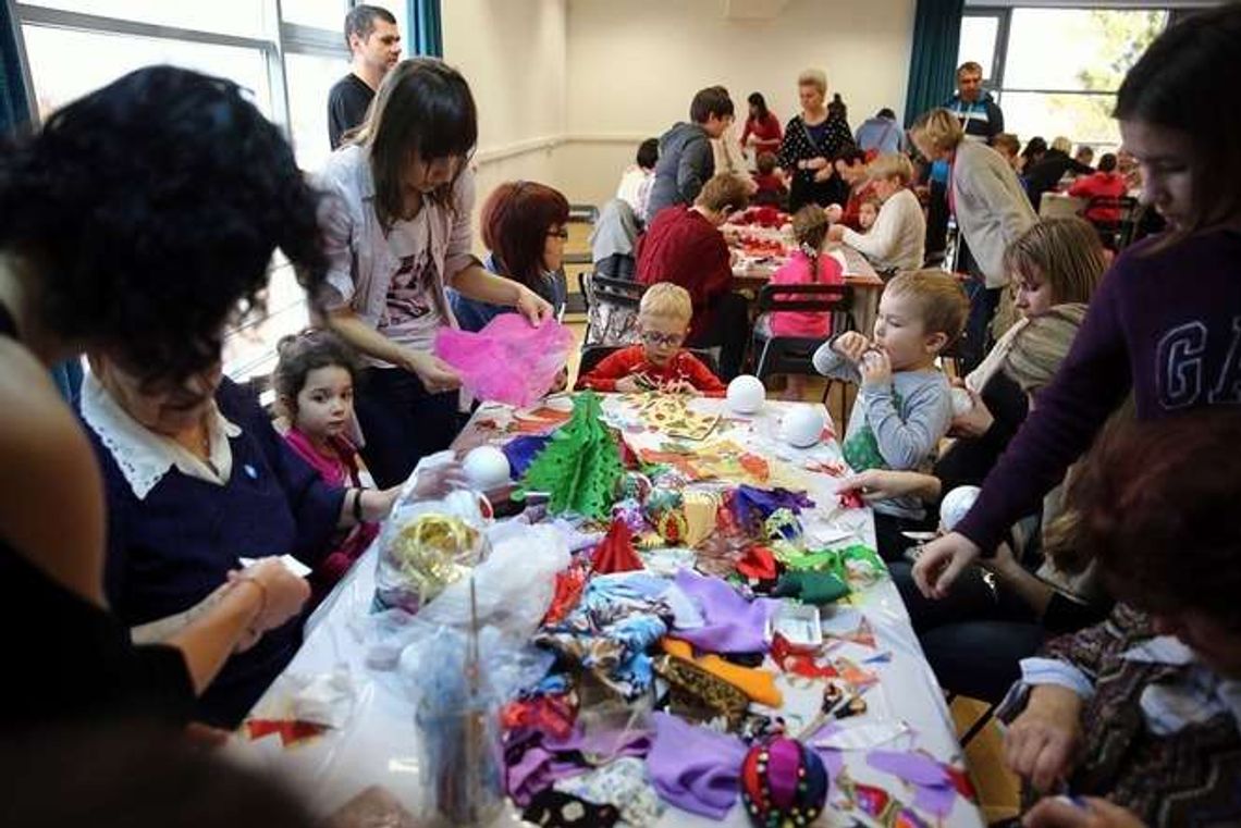 Niezwykły Warsztat Gwiazdkowy: kolędowanie i świąteczne ozdoby (zdjęcia)