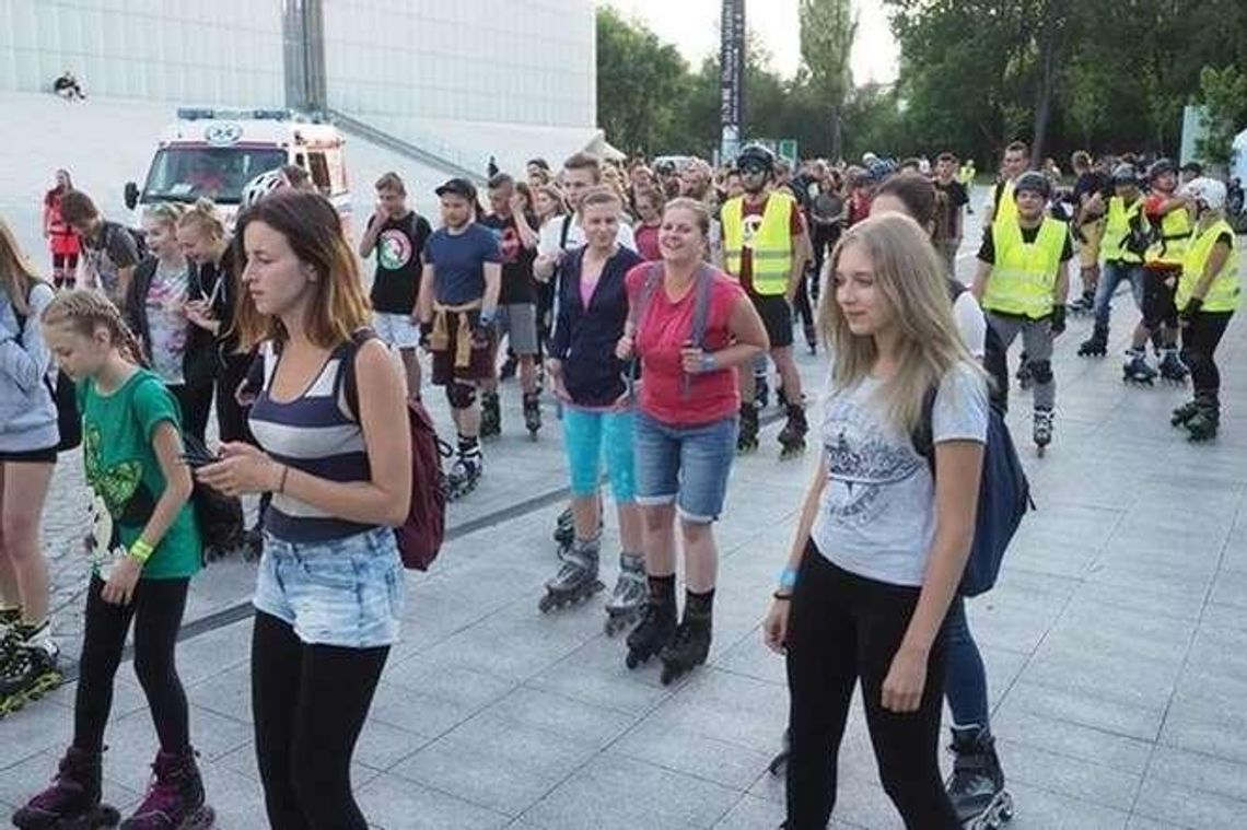 Nightskating, czyli 33,3 km na rolkach przez Lublin