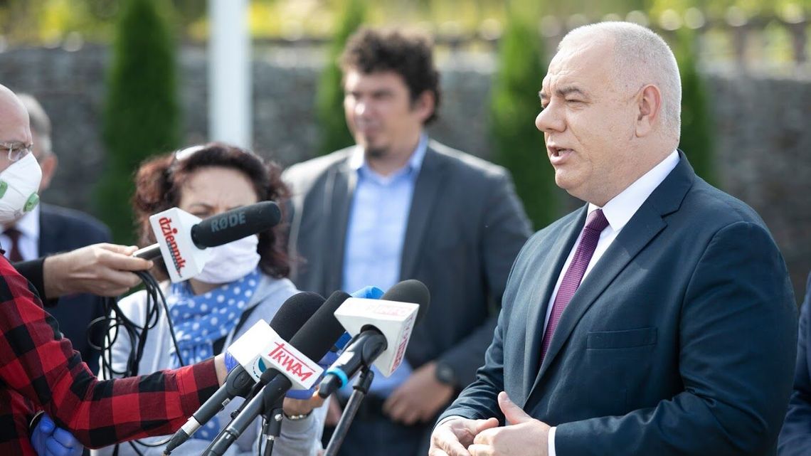 NIK zawiadomi prokuraturę. Na celowniku Morawiecki i Sasin