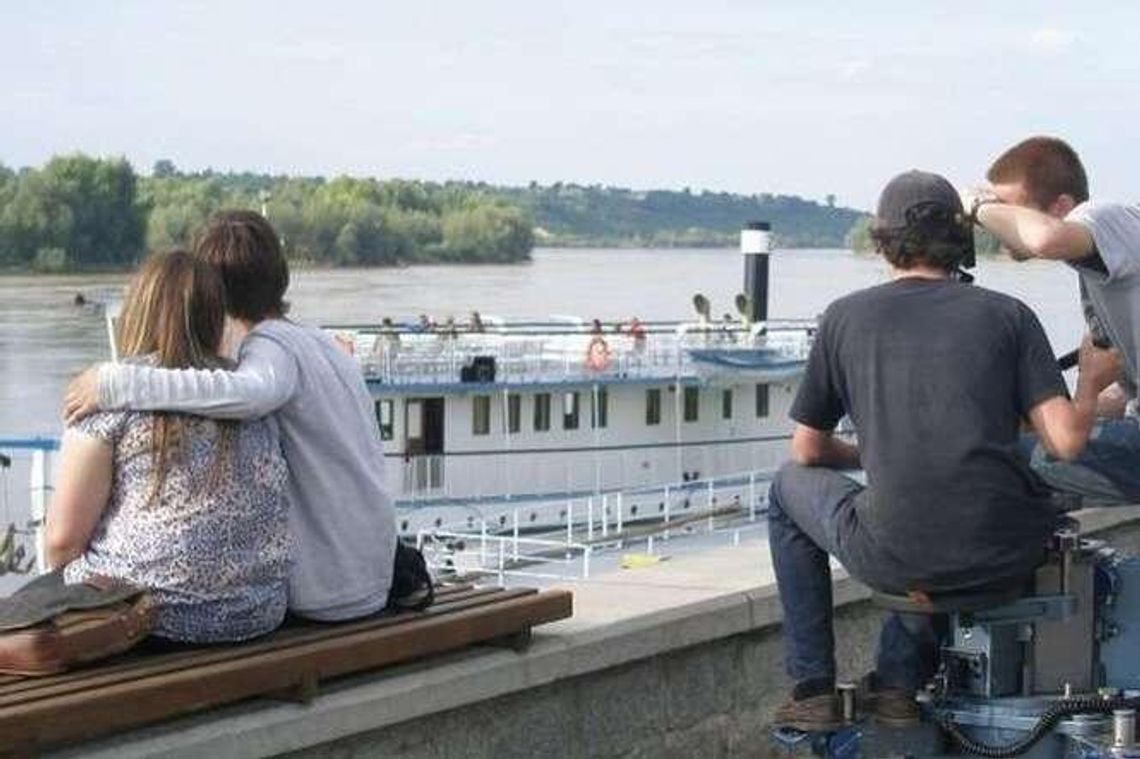 Niski poziom wody w Wiśle. Statki w Kazimierzu nie mogą pływać