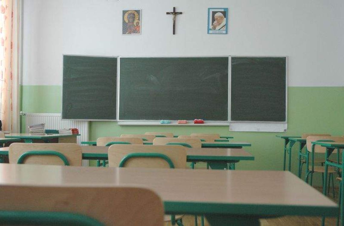 Niż zwalnia nauczycieli. 200 osób straci pracę w woj. lubelskim?