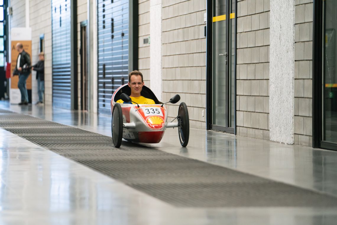 Pokazy robotów i nowoczesnych technologii przyciągnęły uczestników Nocy Inżynierów na Politechnice Lubelskiej.