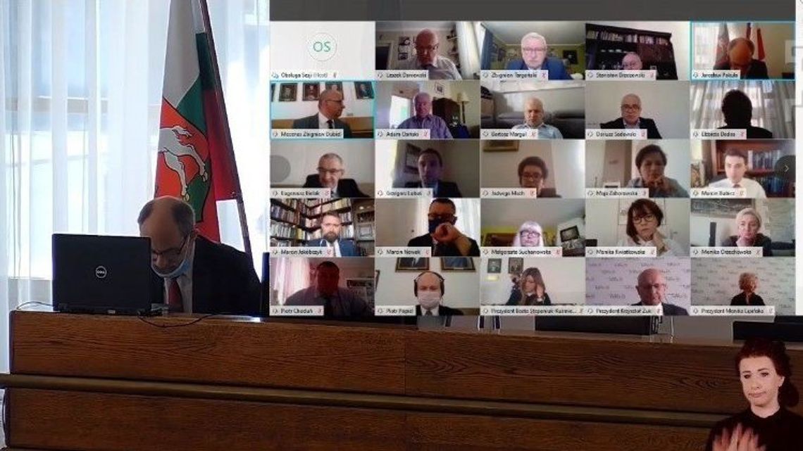 Nocna bitwa na słowne ciosy, czyli... co się wygaduje w Radzie Miasta Lublin