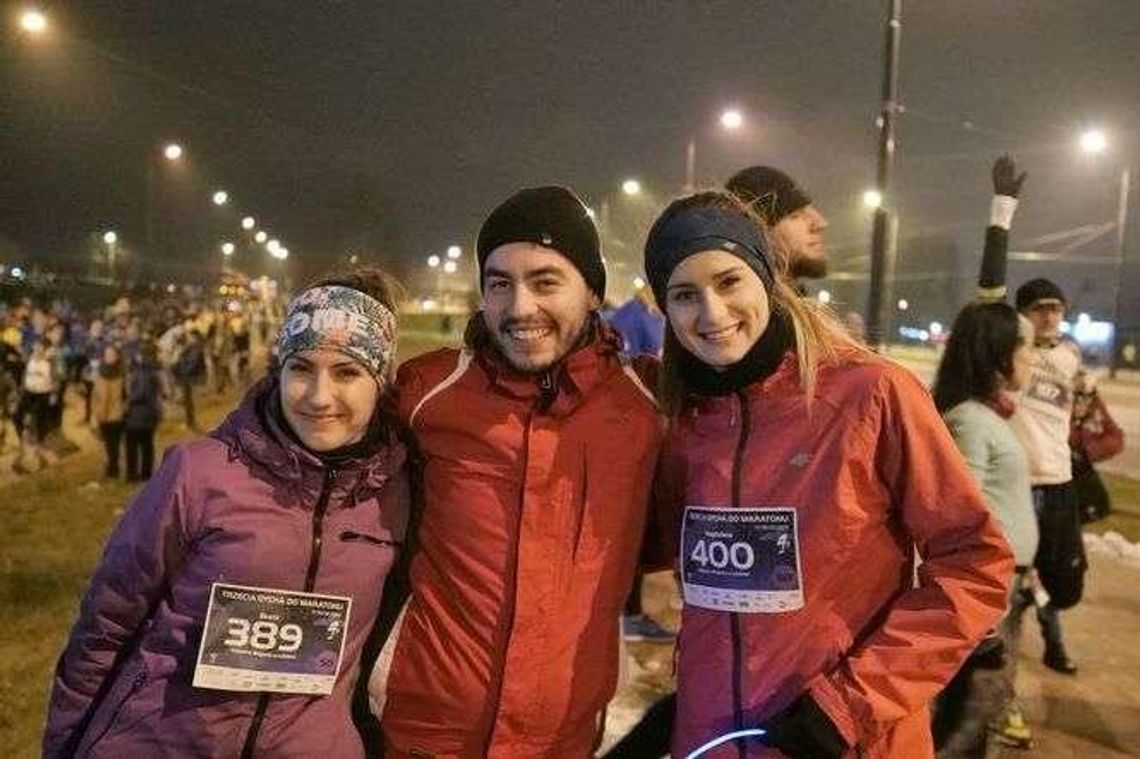 Nocna Dycha do Maratonu. 1,5 tys. biegaczy na mecie [zdjęcia, wideo]