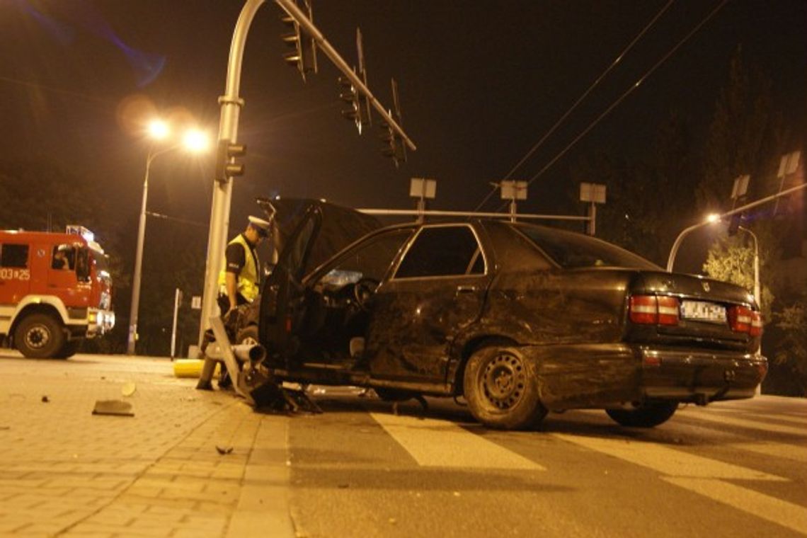 Nocny wypadek na Drodze Męczenników Majdanka w Lublinie Nocny wypadek na Drodze Męczenników Majdanka w Lublinie