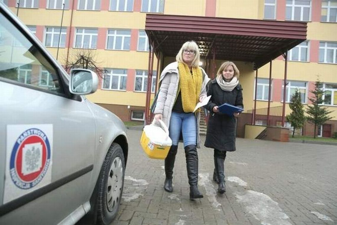Norowirus w szkołach. To przez niego chorowały dzieci Norowirus w szkołach. To przez niego chorowały dzieci