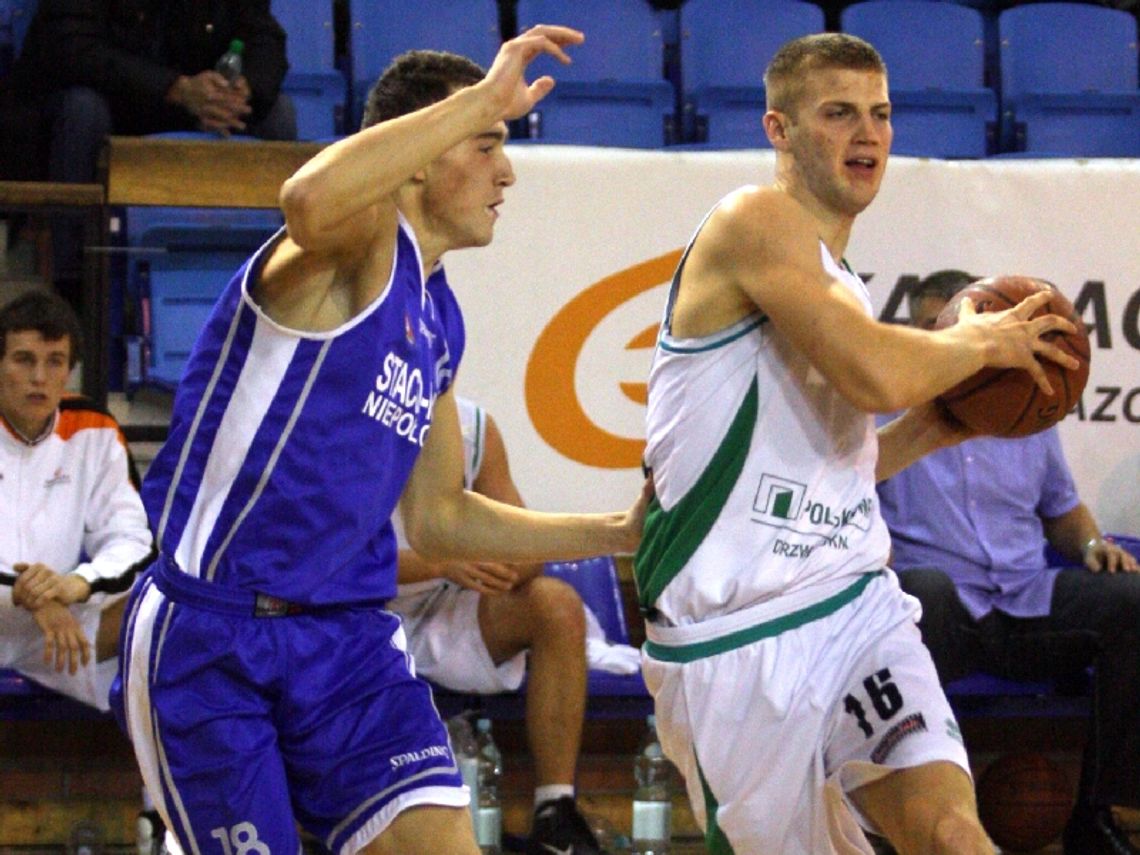 Novum Lublin – STACO Niepołomice 79:73, świetny mecz Karolaka i Ciechocińskiego Novum Lublin – STACO Niepołomice 79:73, świetny mecz Karolaka i Ciechocińskiego