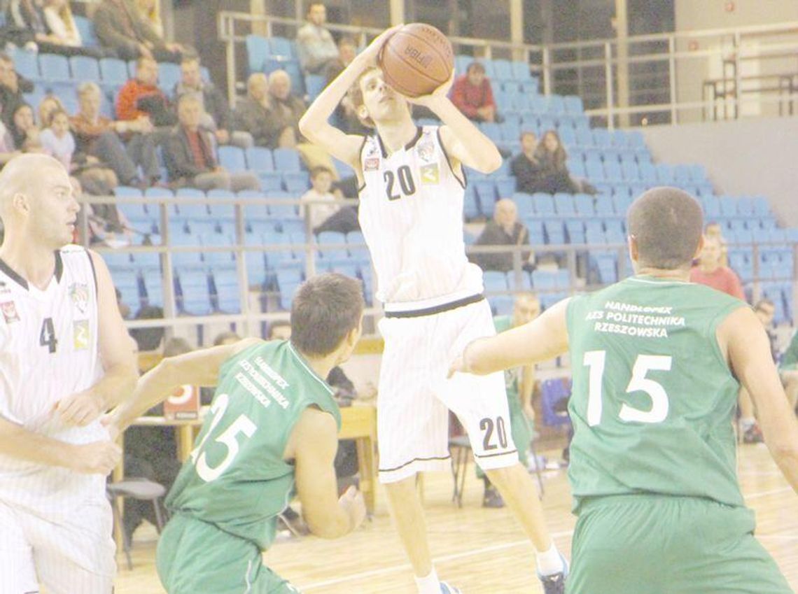 Novum Lublin wycofuje się z II ligi koszykarzy