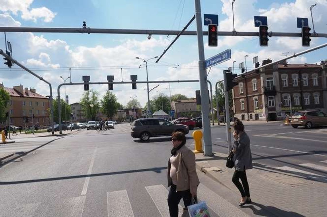 Nowa dwupasmówka połączy ul. Wrotkowską i Kunickiego. Dziwna rezygnacja z kontraktu Nowa dwupasmówka połączy ul. Wrotkowską i Kunickiego. Dziwna rezygnacja z kontraktu