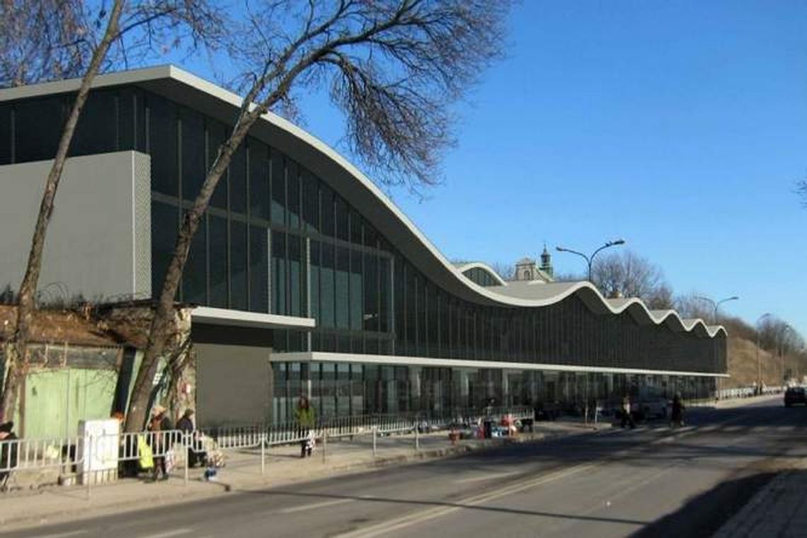 Nowa hala targowa przy Ruskiej? Radni poparli spółkę z kupcami