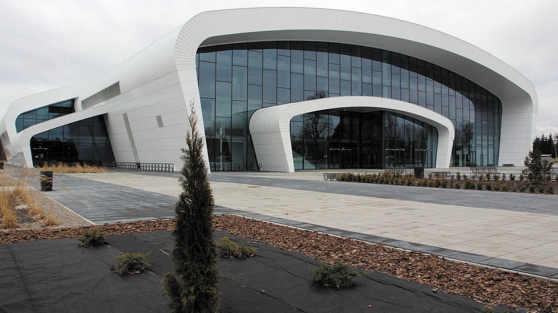 Nowa hala w Puławach potrzebuje kosztownych poprawek