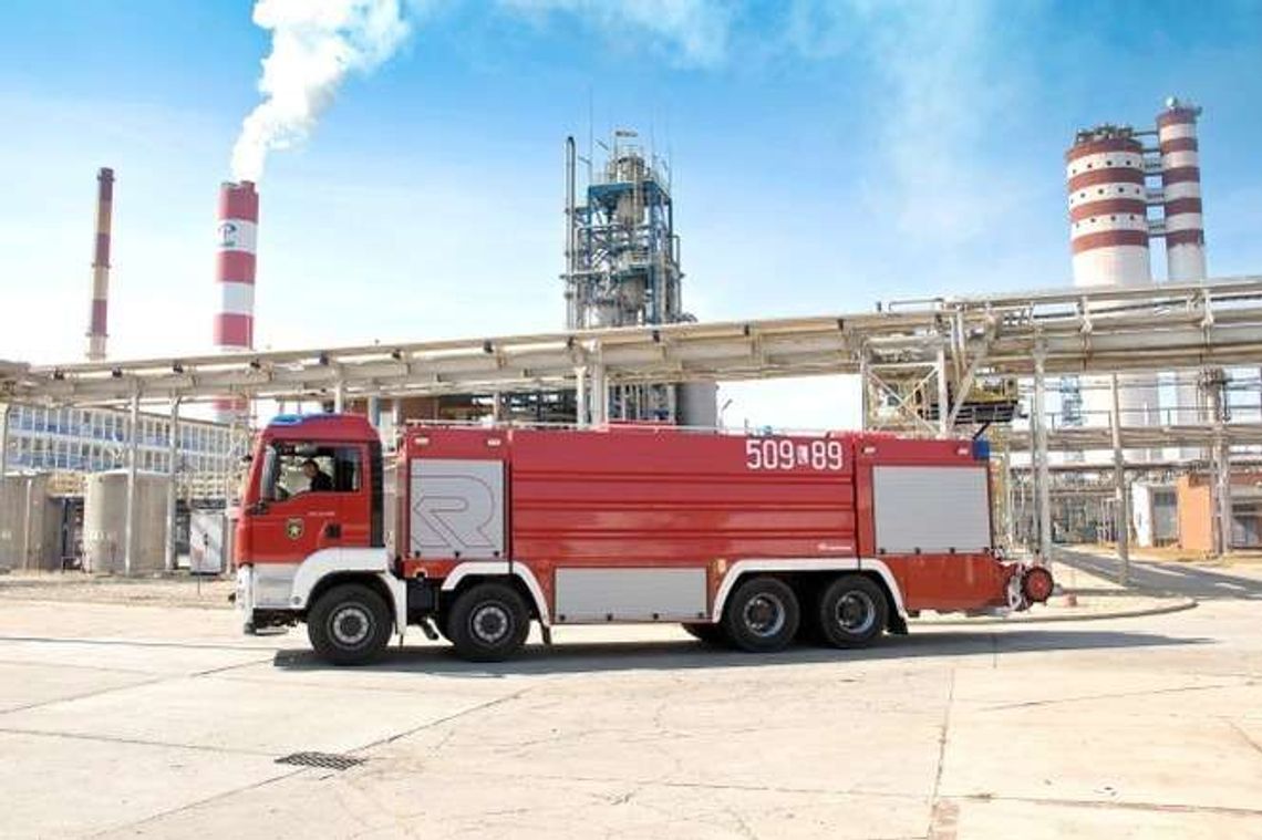 Nowa maszyna strażaków z Azotów