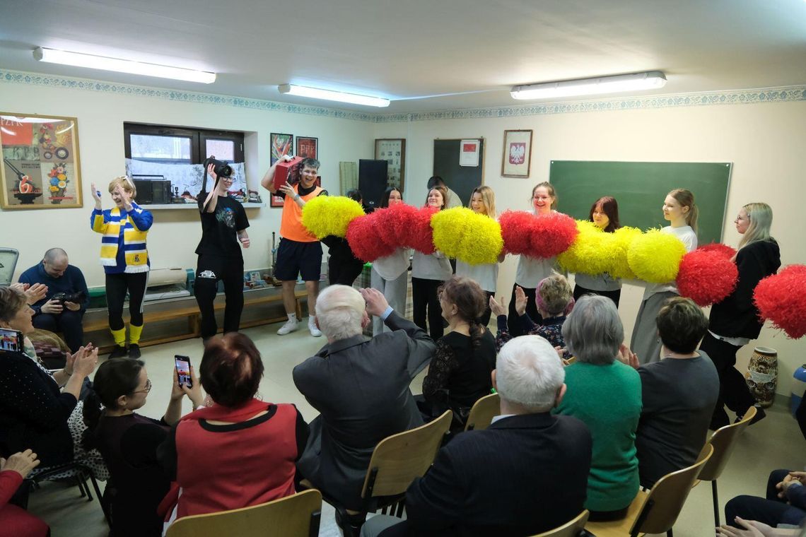 Sala w stylu lat 70. i 80. otwarta w Zespole Szkół nr 5 w Lublinie