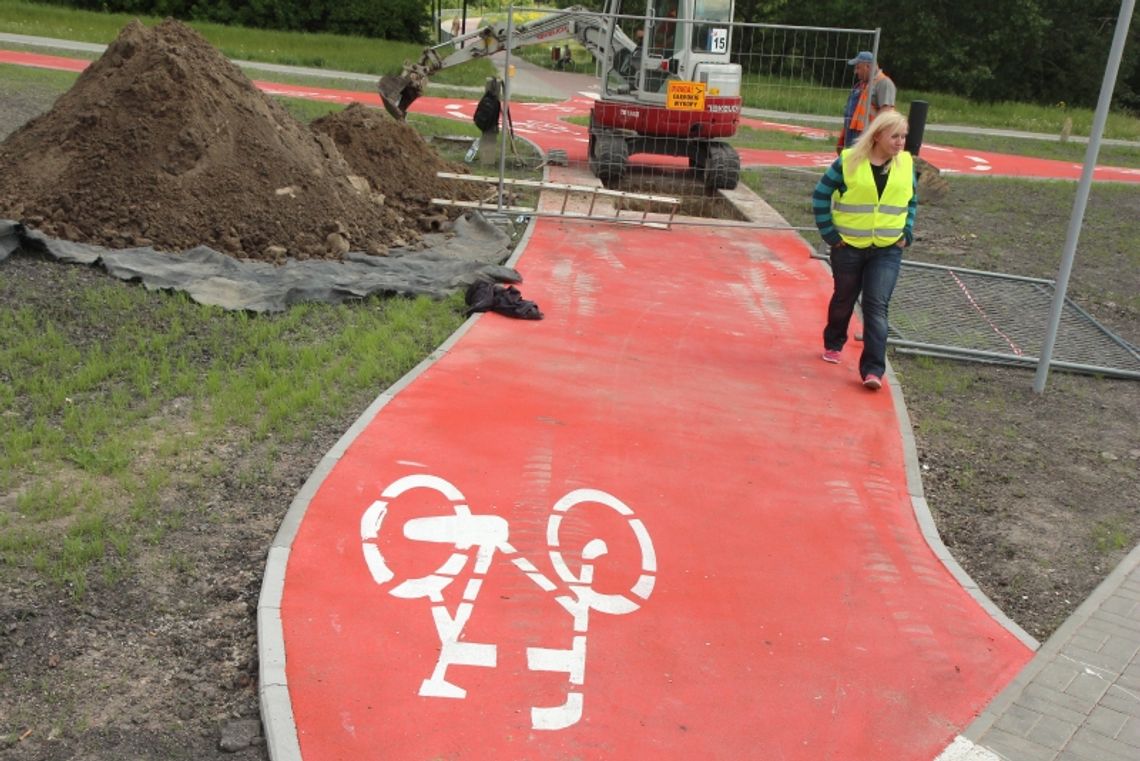 Nowa ścieżka rowerowa za prawie milion zł już rozkopana