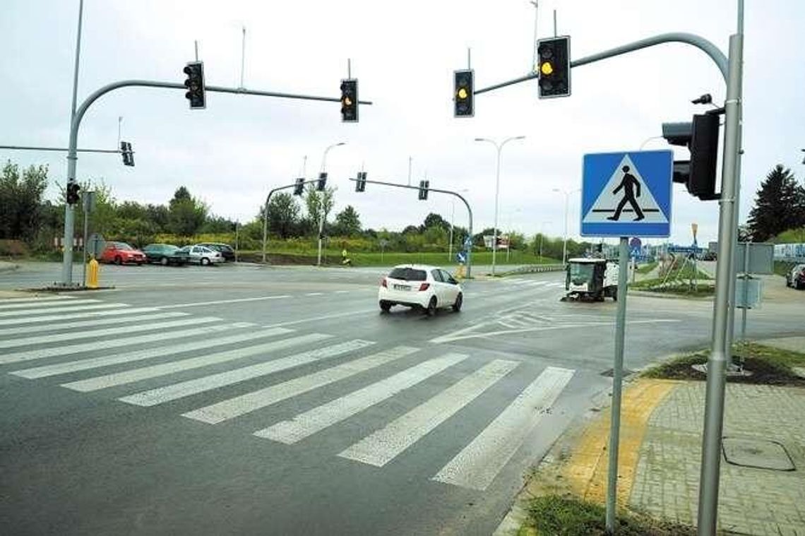 Nowa sygnalizacja na ul. Poligonowej Nowa sygnalizacja na ul. Poligonowej