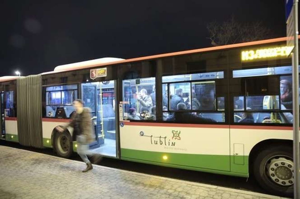 Nowe autobusy w Lublinie. Z gniazdkami do ładowania telefonów i zliczaniem pasażerów Nowe autobusy w Lublinie. Z gniazdkami do ładowania telefonów i zliczaniem pasażerów