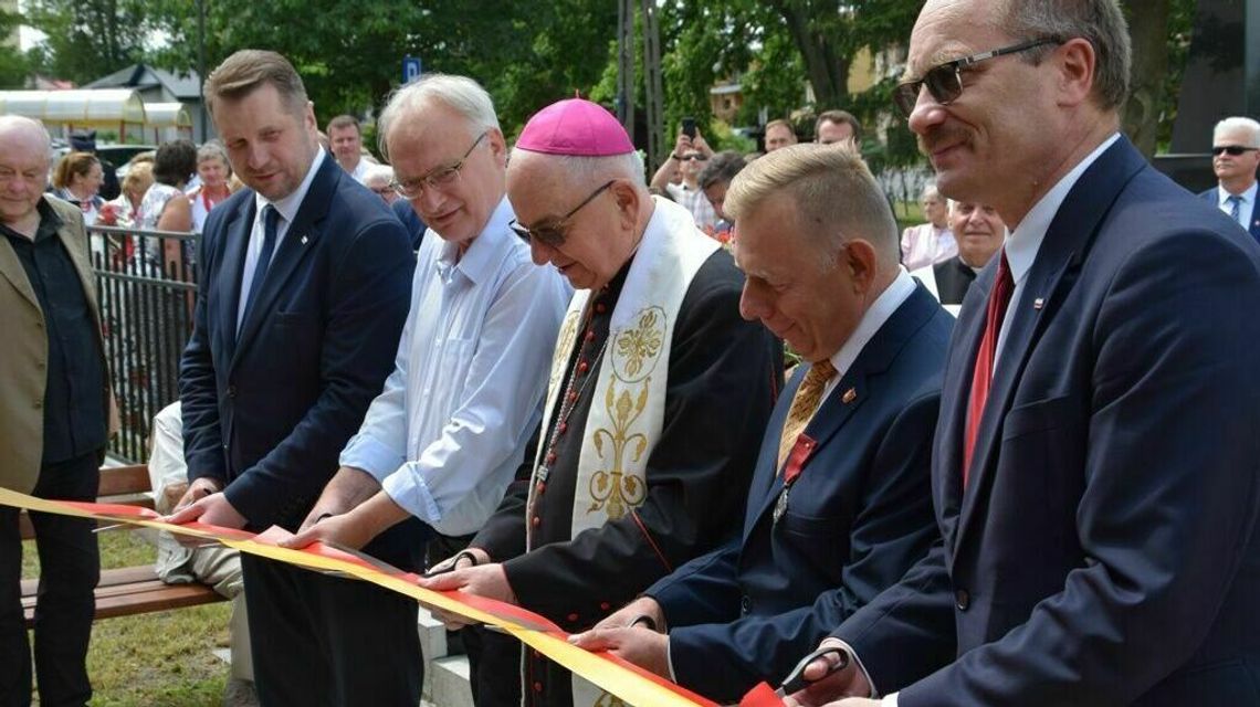 Nowe centrum kultury zamknięte mimo przecięcia wstęgi