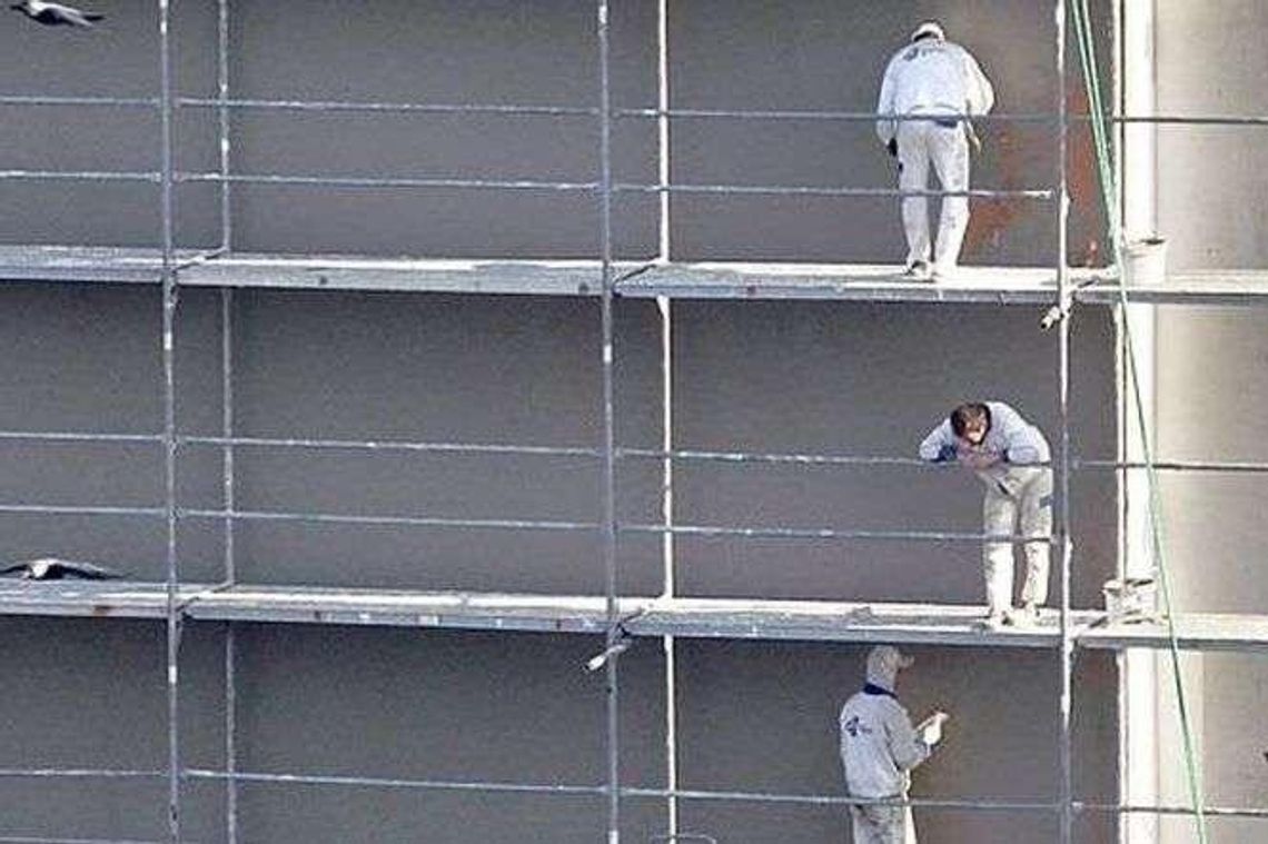 Nowe inwestycje w Zamościu. Pieniądze na ocieplanie szkół i autobusy