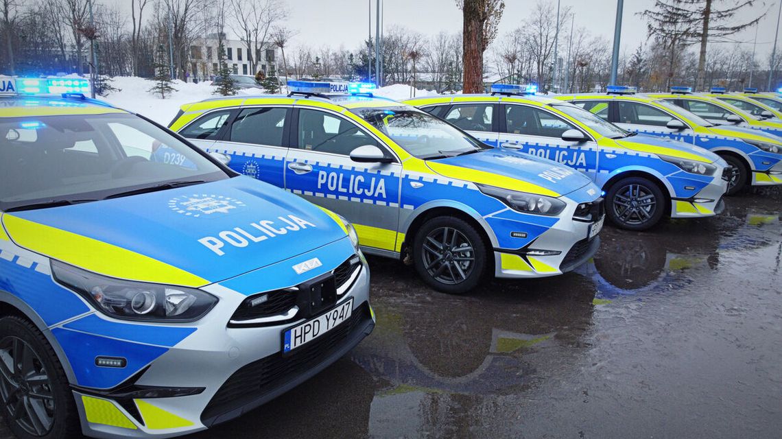 Nowe, kolorowe radiowozy dla lubelskich policjantów