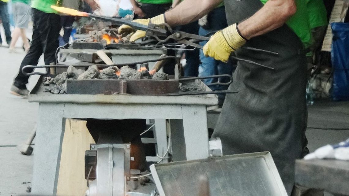 Nowe ławki na Starym Mieście w Lublinie. Zrobi je kowal Nowe ławki na Starym Mieście w Lublinie. Zrobi je kowal
