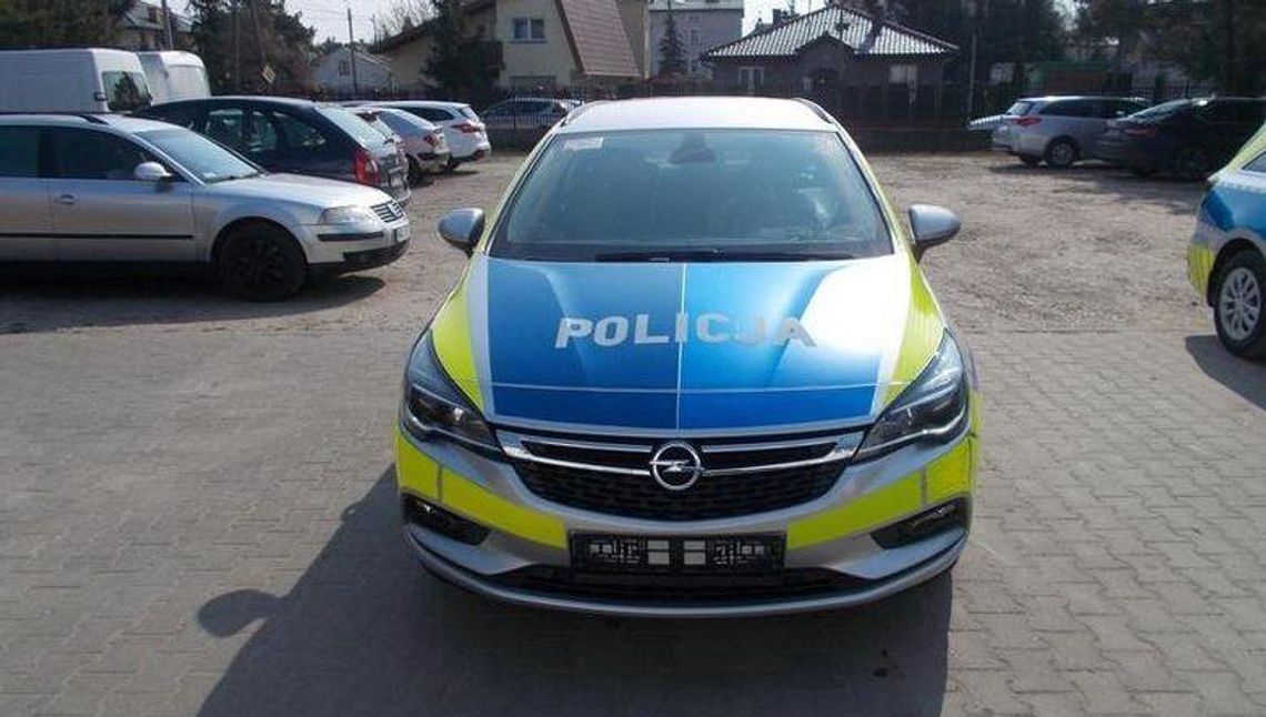 Nowe malowanie policyjnych radiowozów. Będą jaskrawe elementy