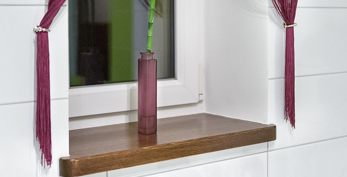 Nowe parapety drewniane czy renowacja starych? Praktyczny poradnik wyboru