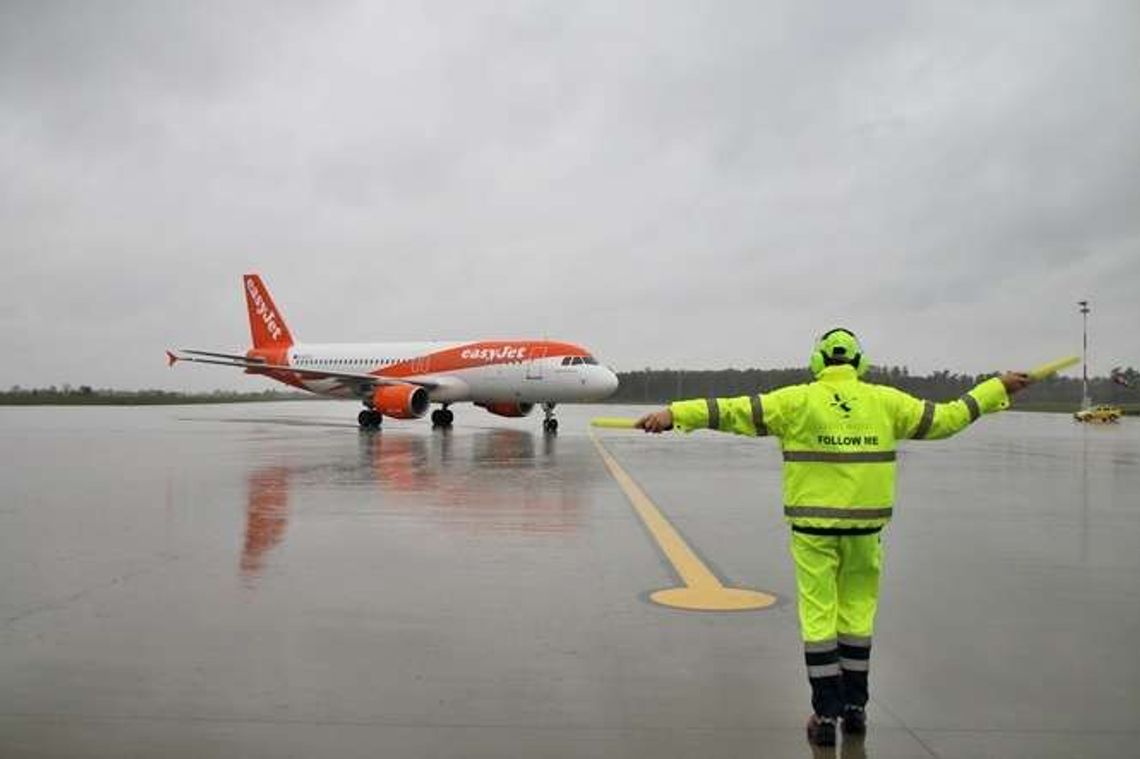 Nowe połączenie z lotniska w Świdniku. Dzisiaj pierwszy lot [zdjęcia]
