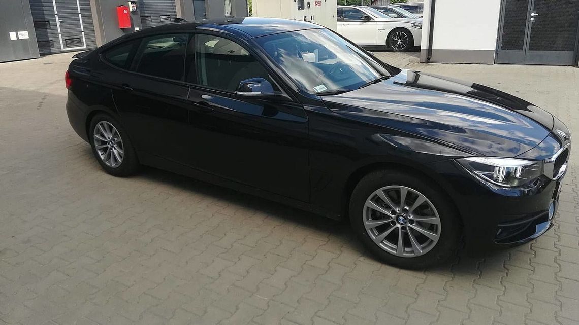 Nowe policyjne BMW jeździ po S17. "Poddajemy do rozważenia kwestię wyprzedzania tego auta"