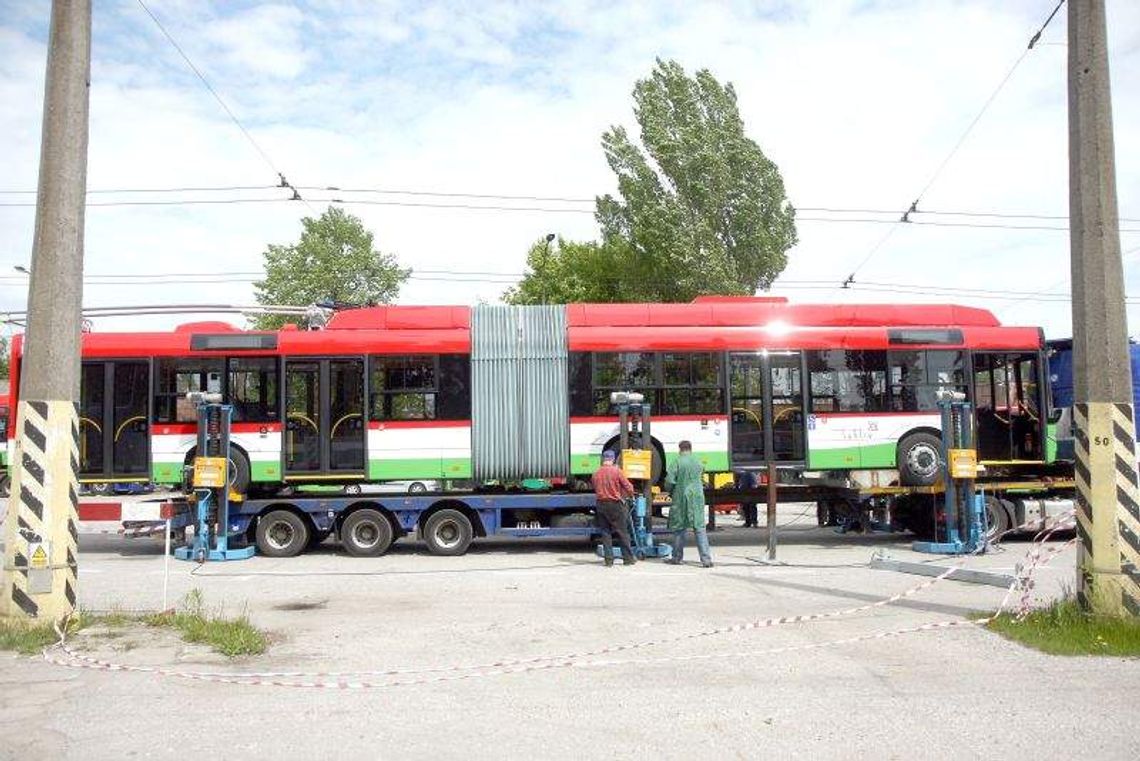 Nowe przegubowe trolejbusy już w Lublinie (zdjęcia, wideo) Nowe przegubowe trolejbusy już w Lublinie (zdjęcia, wideo)