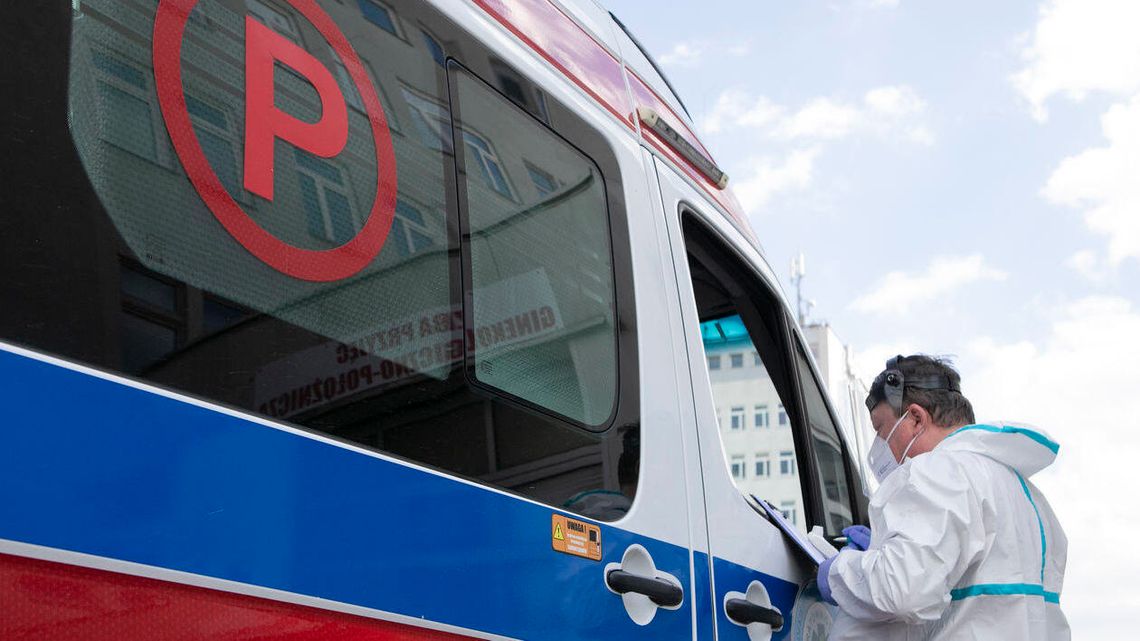 Nowe przypadki zakażenia koronawirusem w Polsce. Zmarło 7 kolejnych osób Nowe przypadki zakażenia koronawirusem w Polsce. Zmarło 7 kolejnych osób