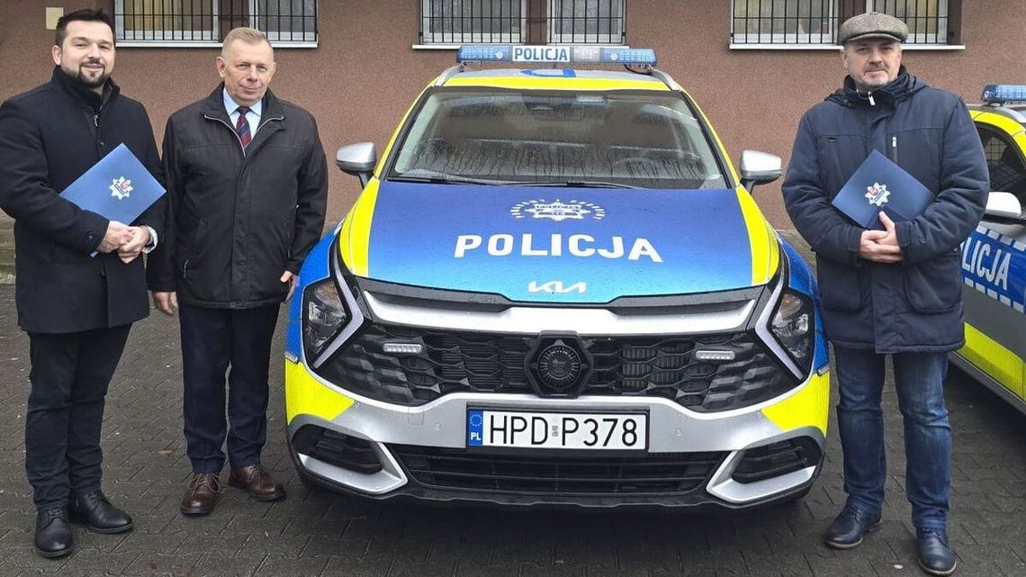 Nowe radiowozy dla drogówki i dwóch komisariatów