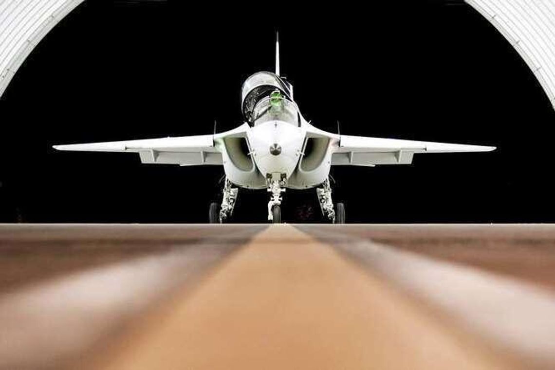 Nowe samoloty przyleciały do Dęblina bez pełnego wyposażenia?