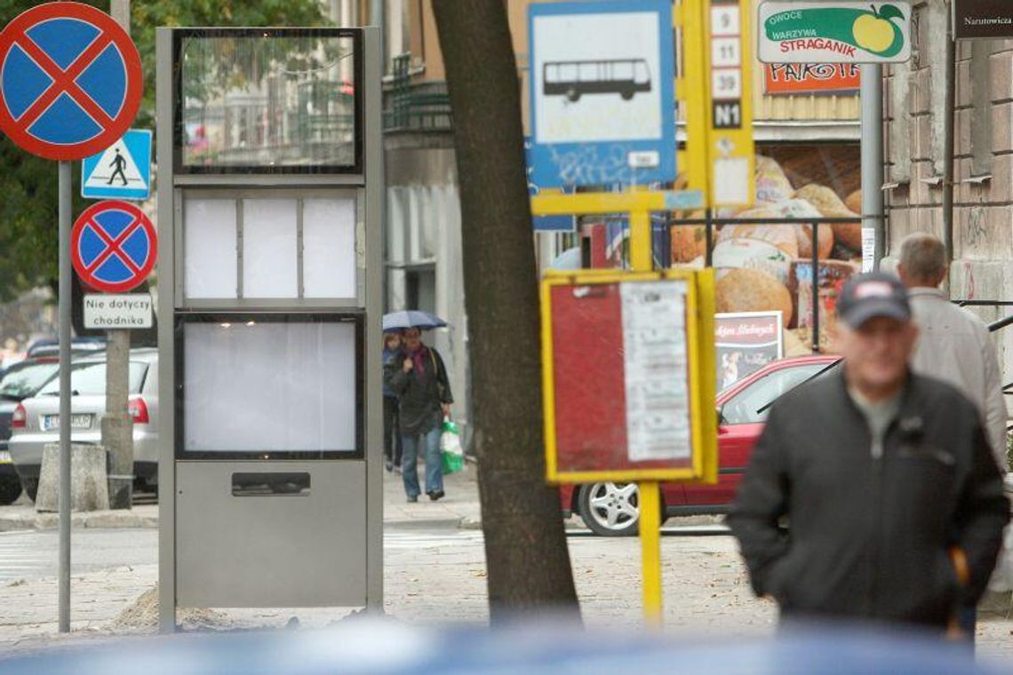Nowe słupki z wyświetlaczami LCD na przystankach w Lublinie
