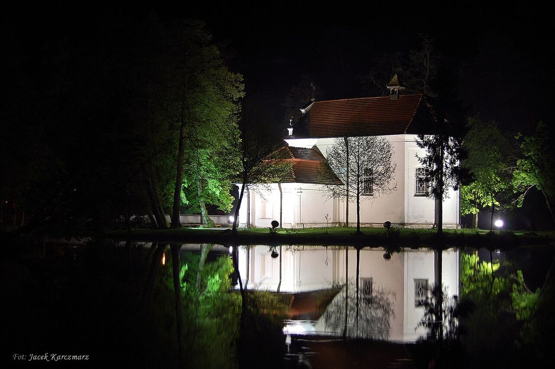 Nowe szaty perły Roztocza. Staw przy „Kościółku na wodzie” przejdzie metamorfozę Kościółek na wodzie Zwierzyniec