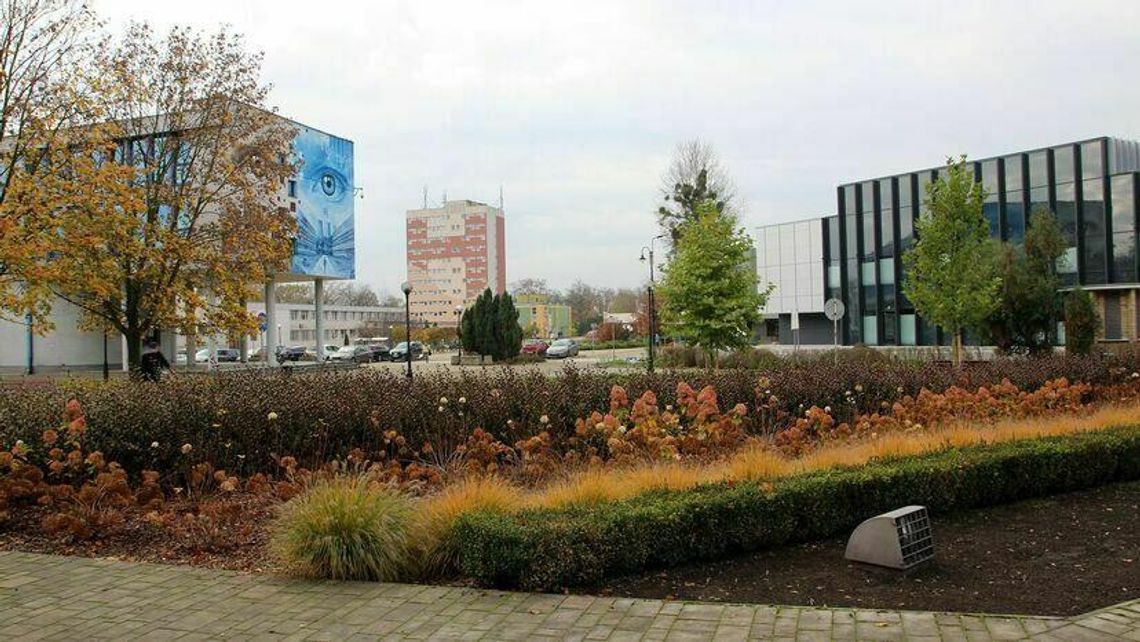 Nowe zabawki na błoniach w Puławach