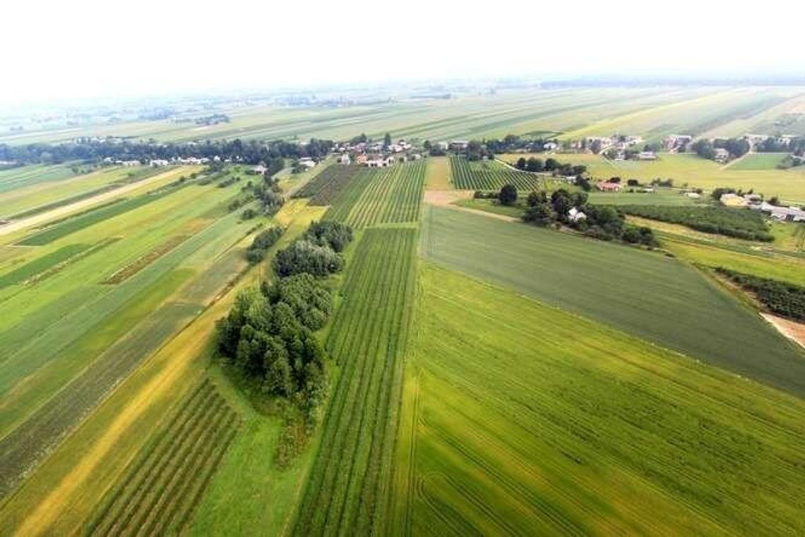 Nowe zasady obrotu gruntami. Kto może kupić ziemię? Nowe zasady obrotu gruntami. Kto może kupić ziemię?