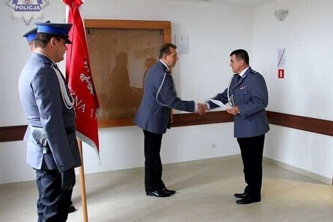 Nowi komendanci policji w Białej Podlaskiej, Zamościu, Łęcznej, Krasnymstawie i Radzyniu Podlaskim Nowi komendanci policji w Białej Podlaskiej, Zamościu, Łęcznej, Krasnymstawie i Radzyniu Podlaskim