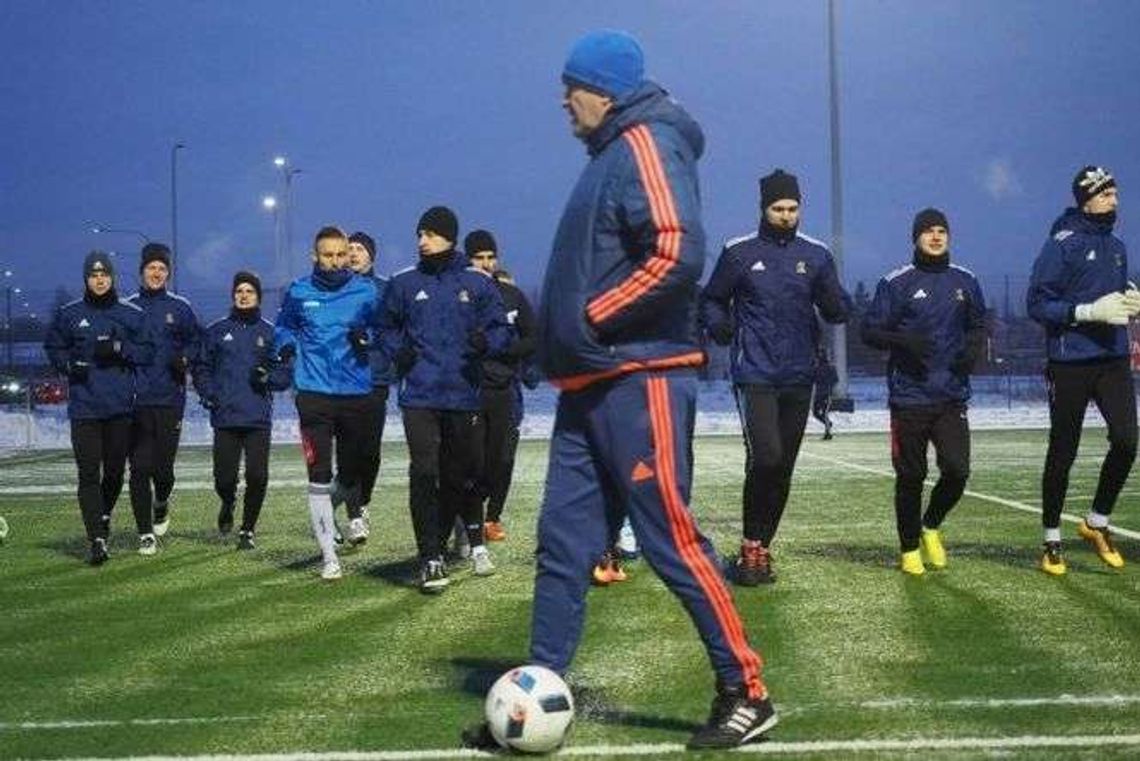 Nowi piłkarze na testach w Motorze